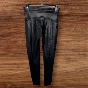 Spanx Black Faux Leather Leggings size Large EUC Minimalist Slimming Sexy